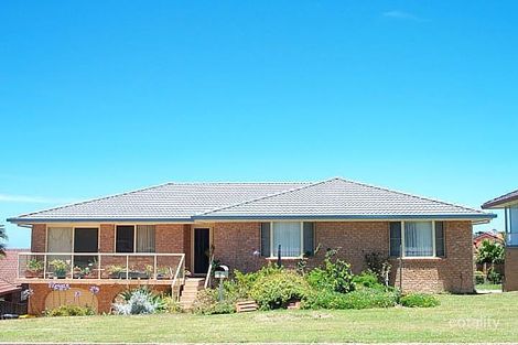 8 Elouera Dr, Sapphire Beach, NSW 2450