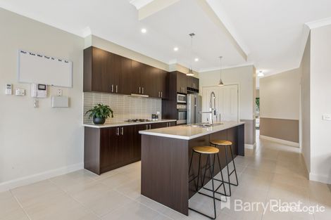 Property photo of 17 Chanticleer Avenue Harkness VIC 3337