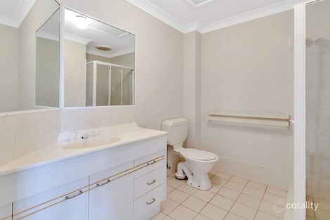 Property photo of 2/37 Victor Avenue Paradise Point QLD 4216