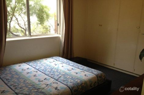 Property photo of 13/7 Alfred Square St Kilda VIC 3182