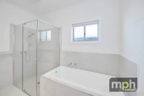 Property photo of 18 Linthorp Street Mount Barker SA 5251