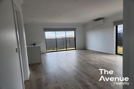 Property photo of 2 Malus View Beveridge VIC 3753