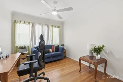 Property photo of 59 Morialta Street Mansfield QLD 4122