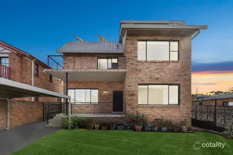 Property photo of 10 Waratah Parade Narraweena NSW 2099