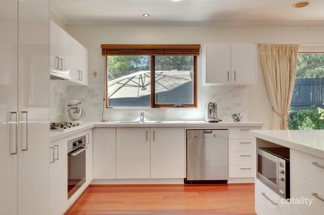 Property photo of 26 Carolyn Jackson Drive Jerrabomberra NSW 2619