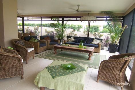 Property photo of 4895 Berkshire Crescent Hope Island QLD 4212