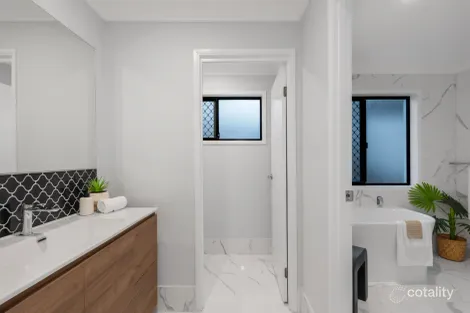 Property photo of 11 Beckington Terrace Mudgeeraba QLD 4213
