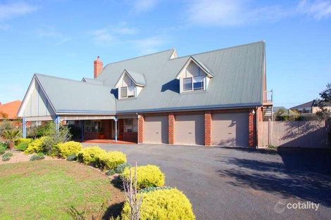 6 Castlewellan Bvd, Hillside, VIC 3037