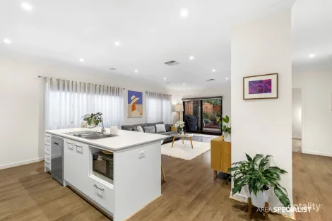 Property photo of 3 Canopy Way Werribee VIC 3030