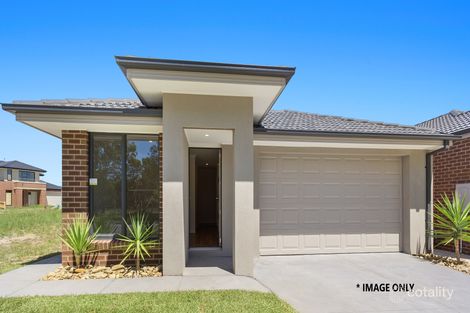 Property photo of 15 Ezra Street Cranbourne East VIC 3977