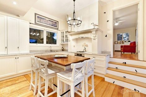 Property photo of 8 Leigh Court Macleod VIC 3085