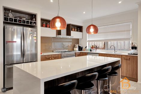 Property photo of 30 Blazon Drive Tarneit VIC 3029