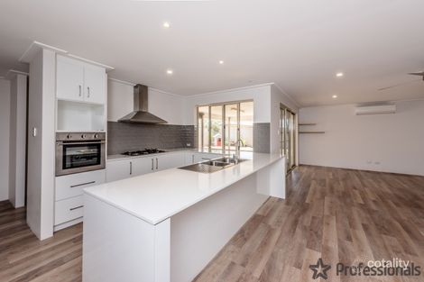 Property photo of 31 Spindrift Vista Glenfield WA 6532
