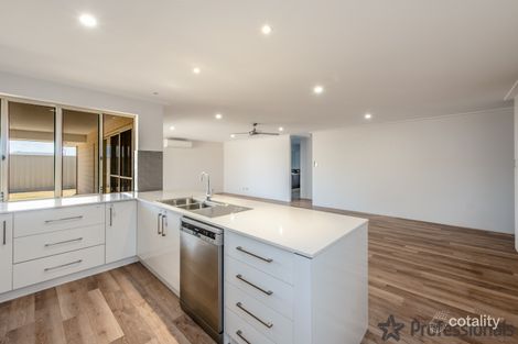 Property photo of 31 Spindrift Vista Glenfield WA 6532