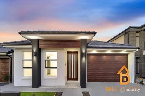 42 Evesham Dr, Point Cook, VIC 3030