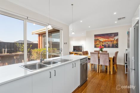 Property photo of 15 Howie Way Caversham WA 6055