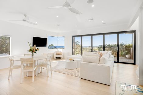 Property photo of 7 Arunta Drive Thirroul NSW 2515