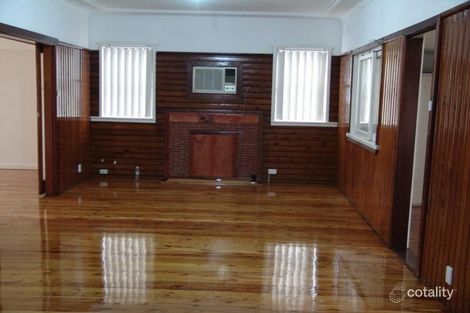 Property photo of 53 Cumberland Road Ingleburn NSW 2565