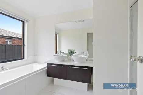 Property photo of 66 Kinglake Drive Manor Lakes VIC 3024