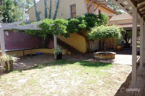 4 Linthorn Cres, Greenmount, WA 6056