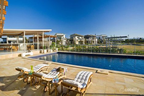 Property photo of 44 Promenade Circuit Hope Island QLD 4212