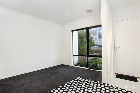 Property photo of 35 Manchester Crescent Bundoora VIC 3083
