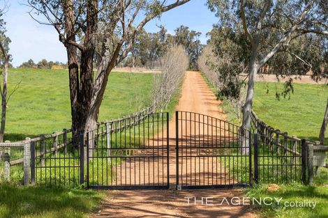 421 Berry Rd, Gidgegannup, WA 6083