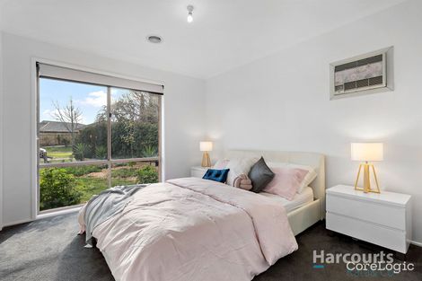 Property photo of 7 Stradella Close Mill Park VIC 3082