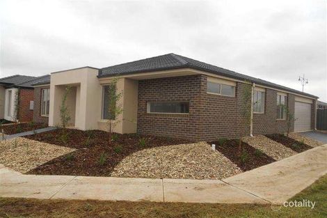 Property photo of 11 Beltana Avenue Tarneit VIC 3029