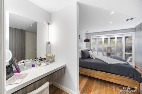 Property photo of 10 Crouch Court Roxburgh Park VIC 3064
