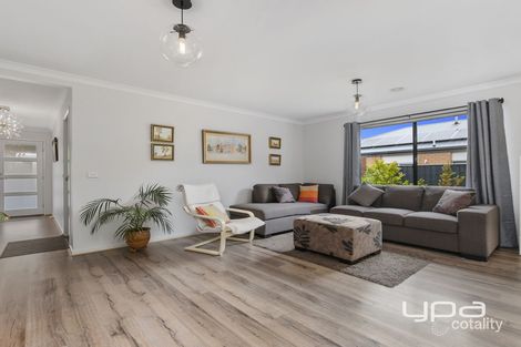 Property photo of 21 Drever Place Maddingley VIC 3340
