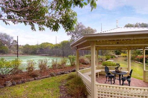 Property photo of 15 The Willows Gisborne VIC 3437