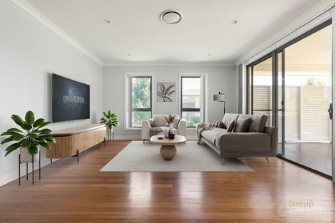 Property photo of 21 Howard Loop Oran Park NSW 2570