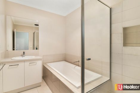 Property photo of 36 Blue Lake Drive Wallan VIC 3756