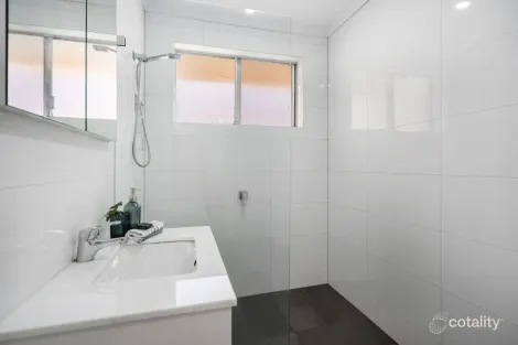 Property photo of 1/33 Carween Avenue Mitcham VIC 3132