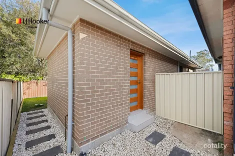 28 Hillview Pde, Lurnea, NSW 2170