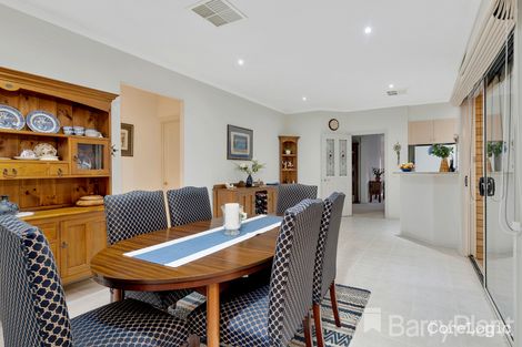 Property photo of 24 Silky Oak Drive Bundoora VIC 3083