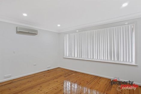 Property photo of 2 Waratah Crescent Macquarie Fields NSW 2564