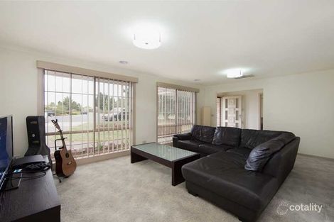 Property photo of 7 Prior Court Brookfield VIC 3338