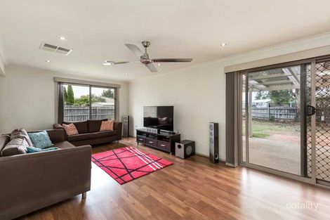 Property photo of 7 Prior Court Brookfield VIC 3338
