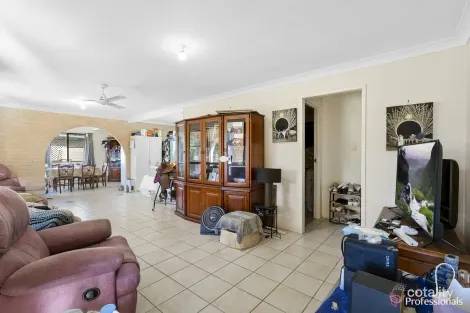 Property photo of 6 Natalie Place Kinka Beach QLD 4703