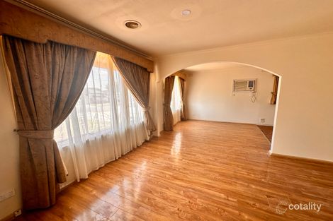 Property photo of 2 Devira Street Dandenong North VIC 3175