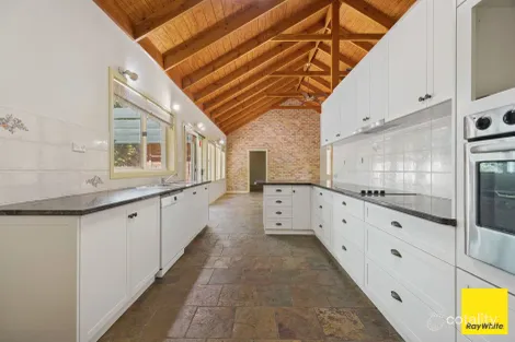 Property photo of 13 Elmslea Drive Bungendore NSW 2621