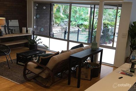 Property photo of 10 Matong Drive Ocean Shores NSW 2483