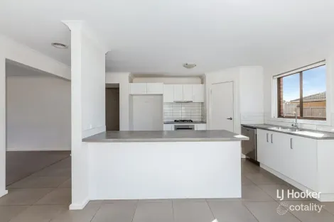 Property photo of 26 Mikada Boulevard Kilmore VIC 3764