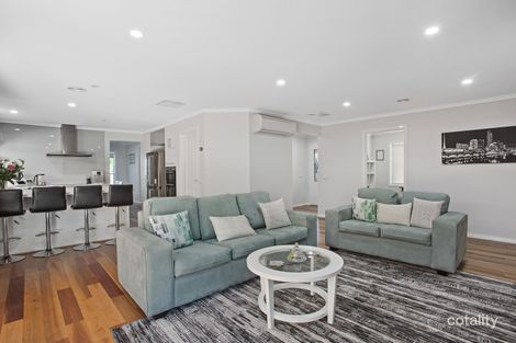 Property photo of 10 Wonga Place Gowanbrae VIC 3043
