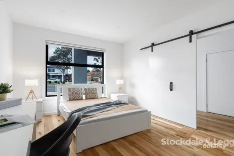 5 Boldrewood Pde, Reservoir, VIC 3073