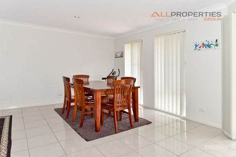 Property photo of 14 Coops Place Heritage Park QLD 4118