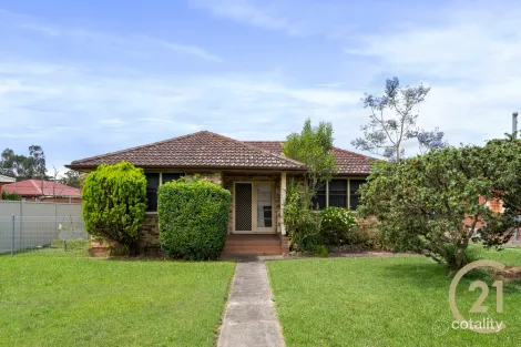 Property photo of 13 Bellbird Place Cartwright NSW 2168