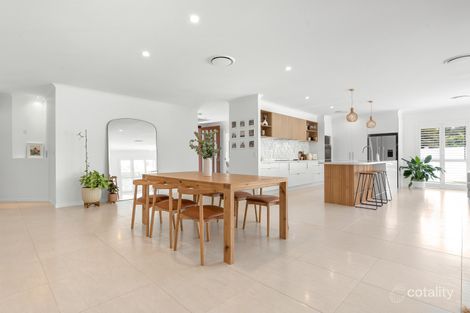 Property photo of 8 Noosa Banks Drive Tewantin QLD 4565